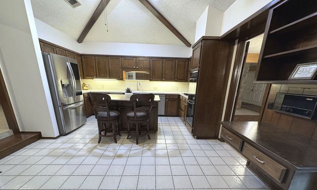 1205 Riverview Drive, Arlington, TX 76012