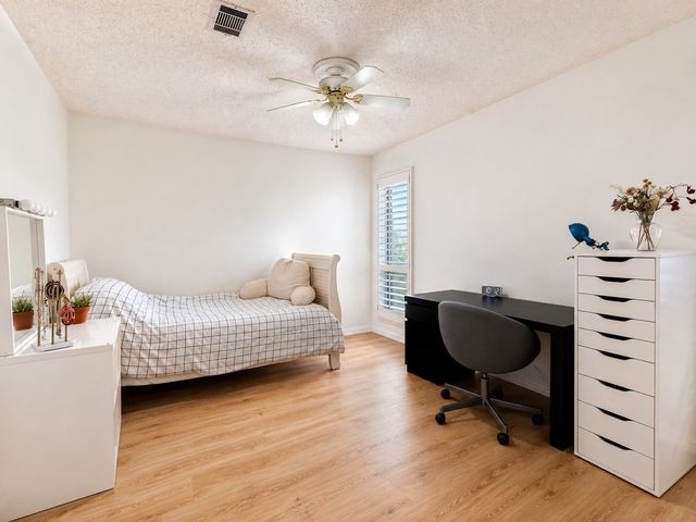 1205 Riverview Drive, Arlington, TX 76012