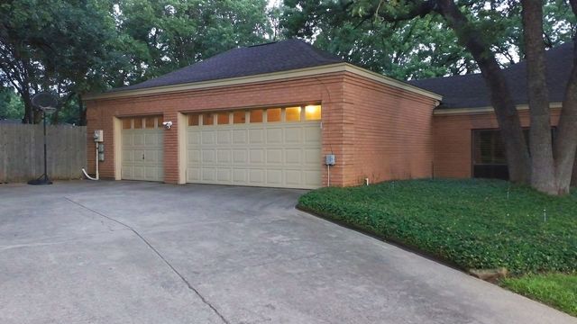 1205 Riverview Drive, Arlington, TX 76012