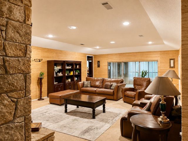 1205 Riverview Drive, Arlington, TX 76012