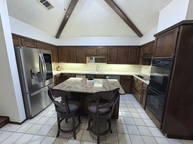 1205 Riverview Drive, Arlington, TX 76012