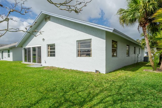 5427 Crystal Anne Drive, West Palm Beach, FL 33417