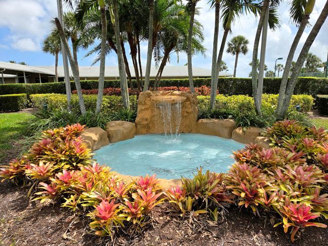 5427 Crystal Anne Drive, West Palm Beach, FL 33417