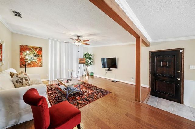 5238 Memorial Drive, Houston, TX 77007