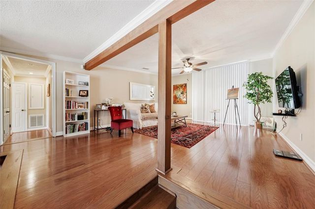 5238 Memorial Drive, Houston, TX 77007