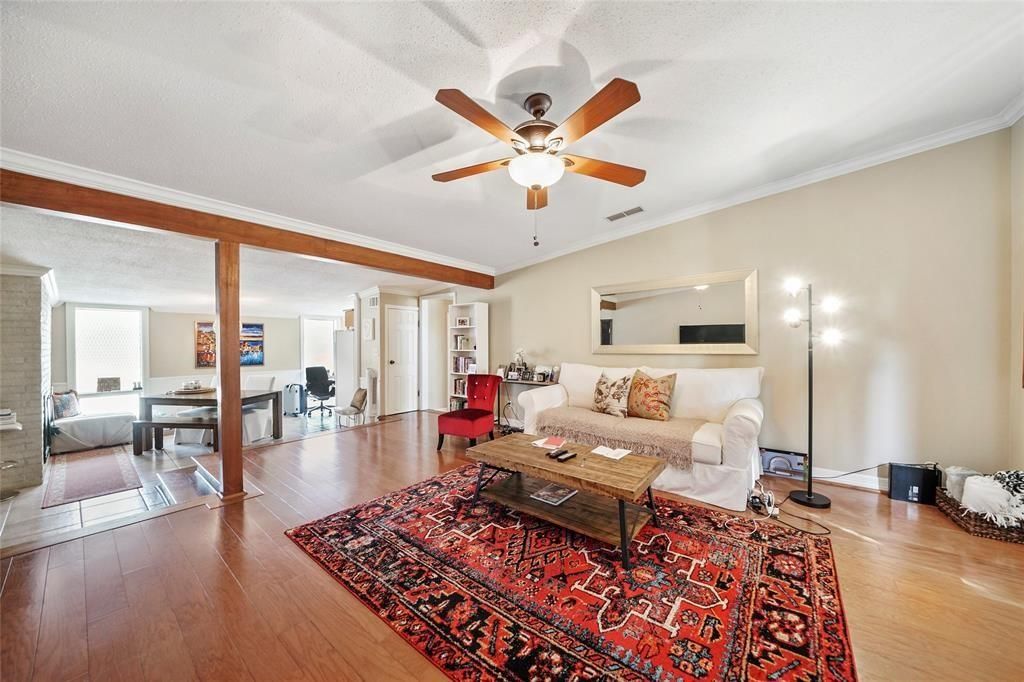 5238 Memorial Drive, Houston, TX 77007