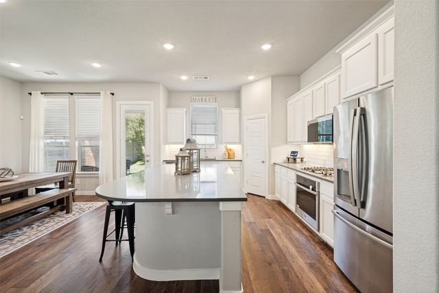 917 Meadows Drive, Argyle, TX 76226