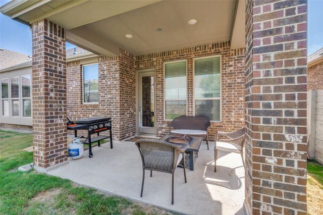 917 Meadows Drive, Argyle, TX 76226