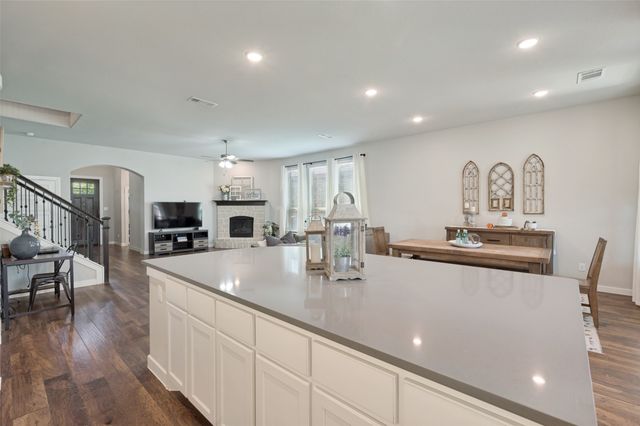 917 Meadows Drive, Argyle, TX 76226