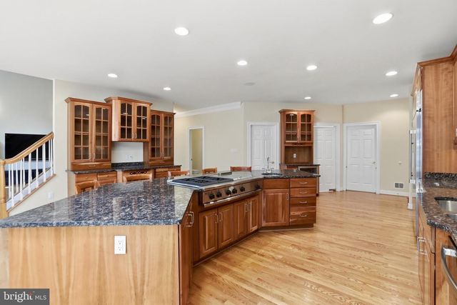 3703 WAPLES CREST CT, Oakton, VA 22124