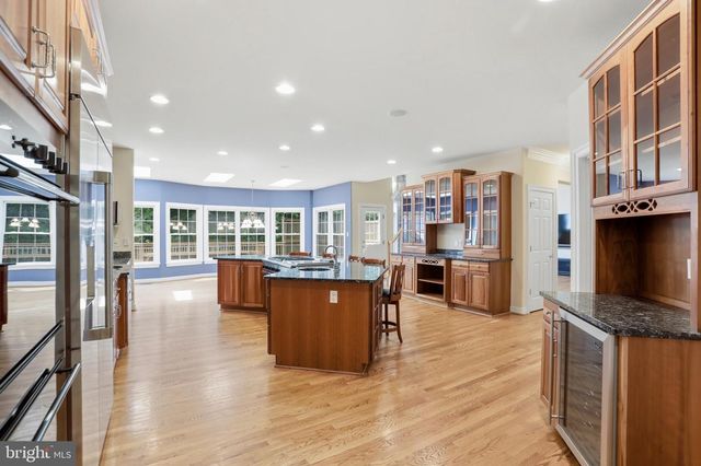 3703 WAPLES CREST CT, Oakton, VA 22124