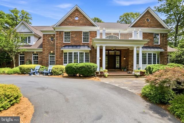 3703 WAPLES CREST CT, Oakton, VA 22124