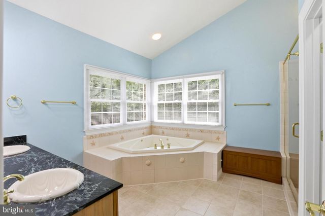 3703 WAPLES CREST CT, Oakton, VA 22124