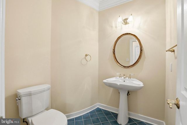 3703 WAPLES CREST CT, Oakton, VA 22124