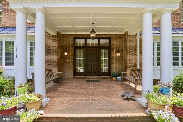 3703 WAPLES CREST CT, Oakton, VA 22124