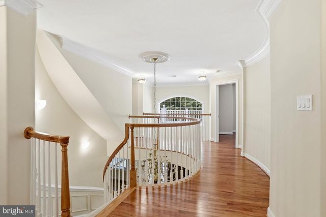 3703 WAPLES CREST CT, Oakton, VA 22124