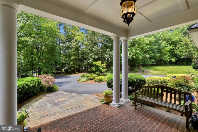 3703 WAPLES CREST CT, Oakton, VA 22124