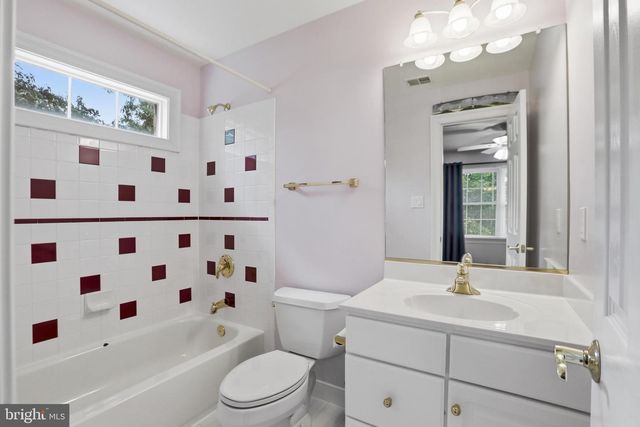 3703 WAPLES CREST CT, Oakton, VA 22124