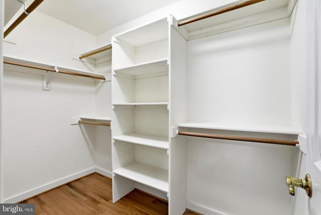 3703 WAPLES CREST CT, Oakton, VA 22124