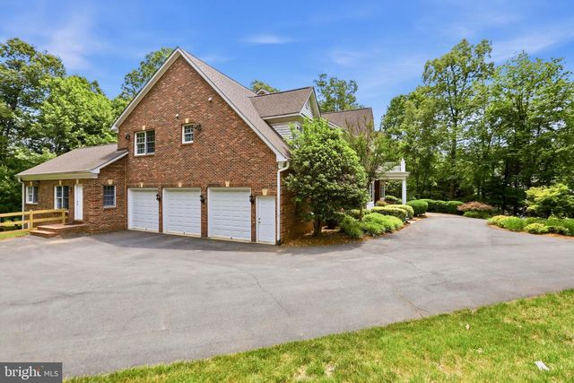 3703 WAPLES CREST CT, Oakton, VA 22124
