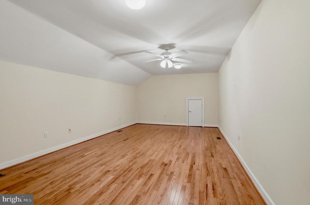 3703 WAPLES CREST CT, Oakton, VA 22124
