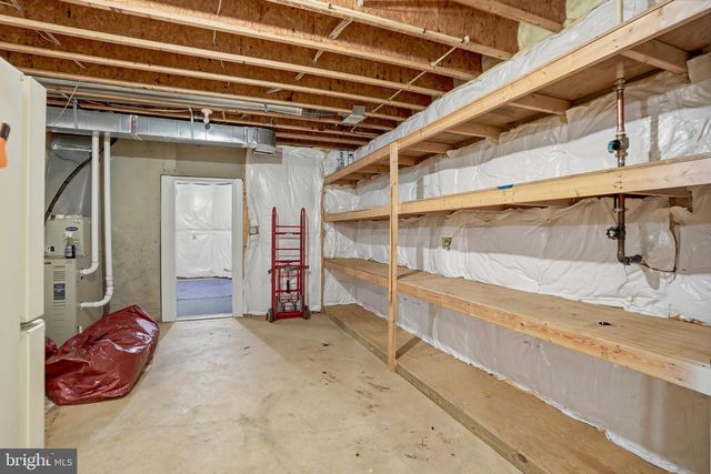 3703 WAPLES CREST CT, Oakton, VA 22124