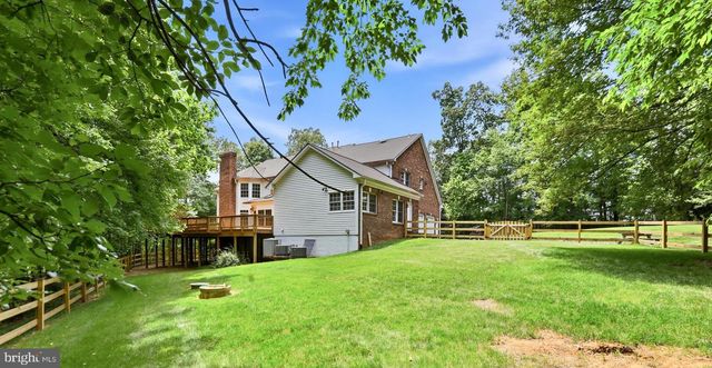 3703 WAPLES CREST CT, Oakton, VA 22124