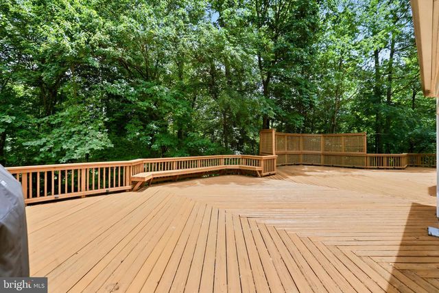 3703 WAPLES CREST CT, Oakton, VA 22124