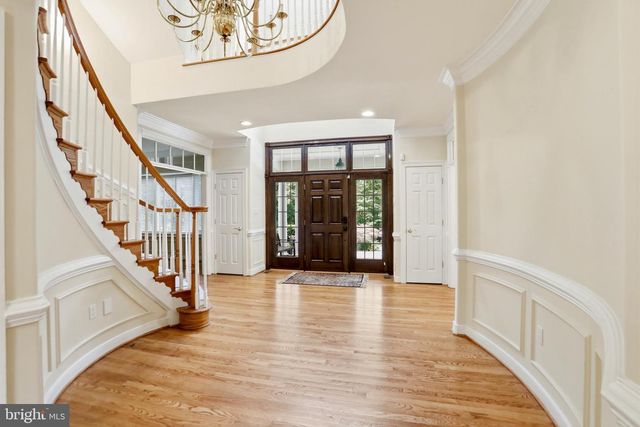 3703 WAPLES CREST CT, Oakton, VA 22124