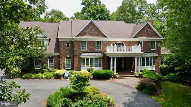 3703 WAPLES CREST CT, Oakton, VA 22124