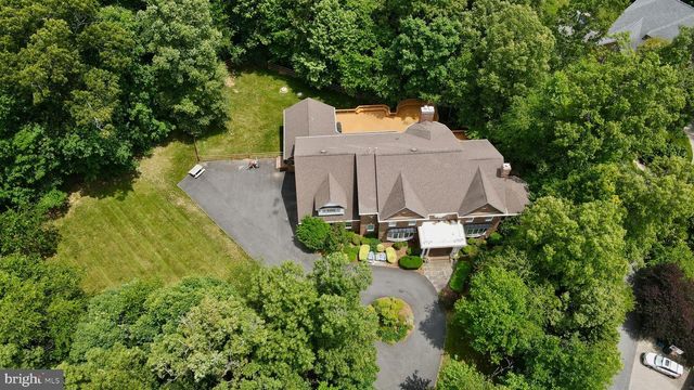 3703 WAPLES CREST CT, Oakton, VA 22124