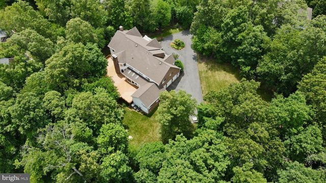 3703 WAPLES CREST CT, Oakton, VA 22124