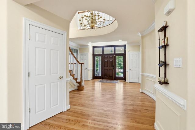 3703 WAPLES CREST CT, Oakton, VA 22124