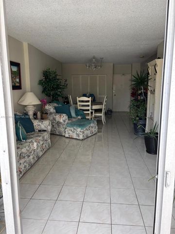 1985 S Ocean Dr 3B, Hallandale Beach, FL 33009