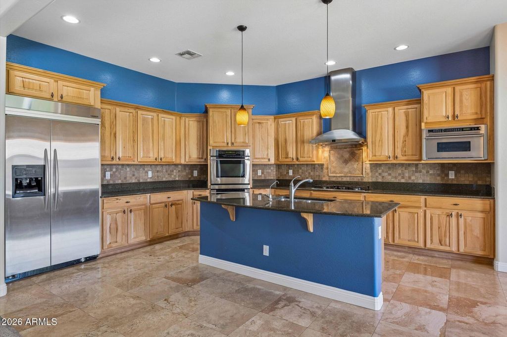 Image 13 of property listing at 25612 N 55TH Drive, Phoenix, AZ 85083