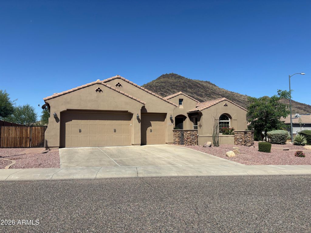 Image 40 of property listing at 25612 N 55TH Drive, Phoenix, AZ 85083