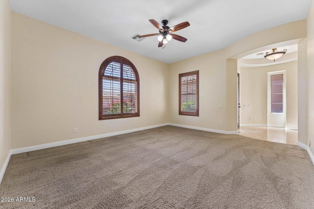 Image 5 of property listing at 25612 N 55TH Drive, Phoenix, AZ 85083
