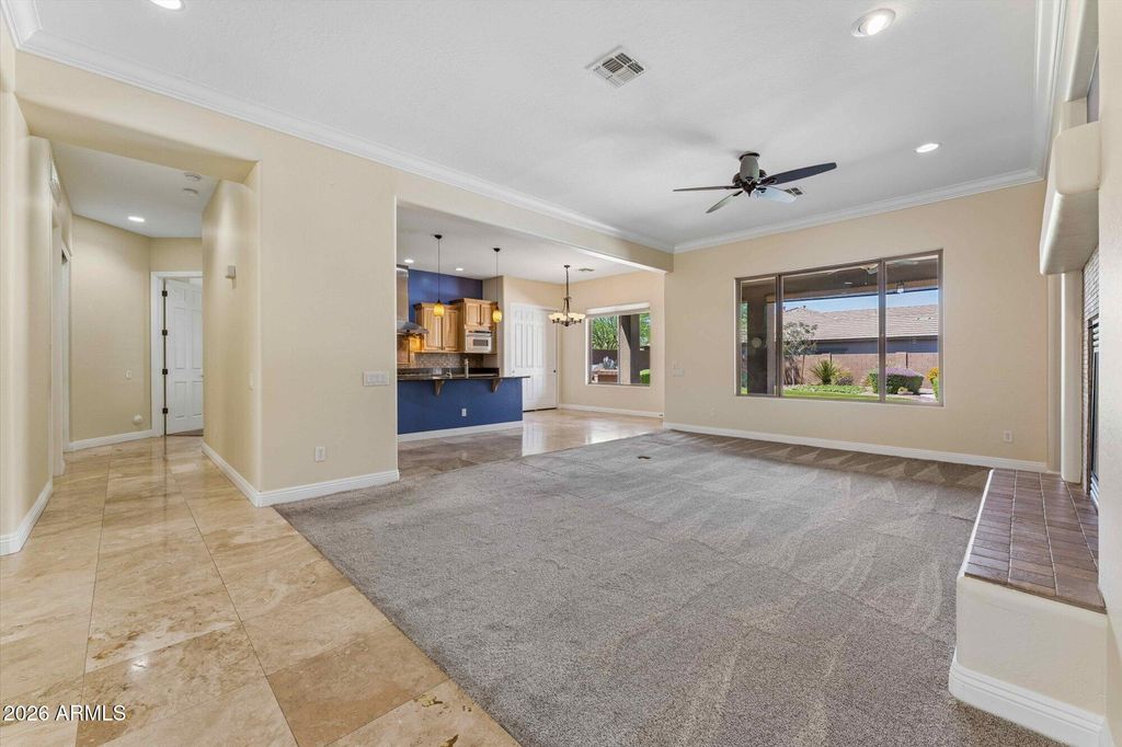 Image 8 of property listing at 25612 N 55TH Drive, Phoenix, AZ 85083