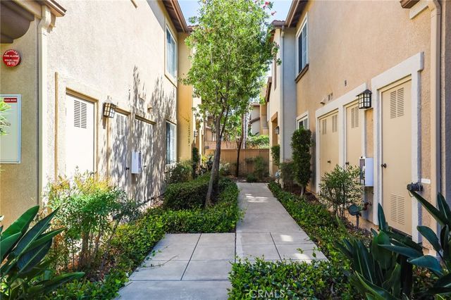 21 Bellevue, Irvine, CA 92602