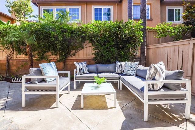 21 Bellevue, Irvine, CA 92602
