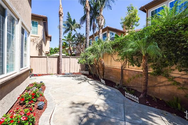 21 Bellevue, Irvine, CA 92602
