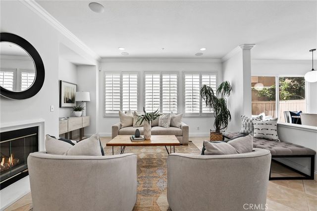 21 Bellevue, Irvine, CA 92602