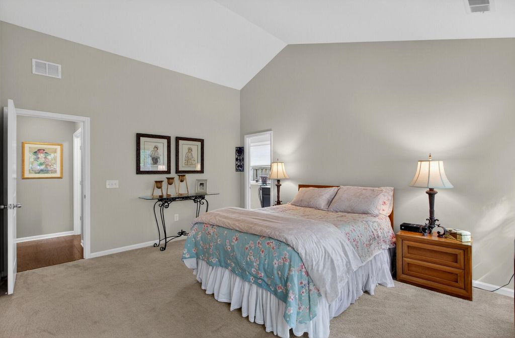 Image 14 of property listing at 225 Alpine Road, Summerville, SC 29485