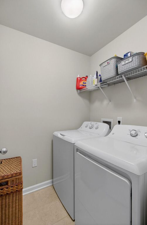 Image 18 of property listing at 225 Alpine Road, Summerville, SC 29485
