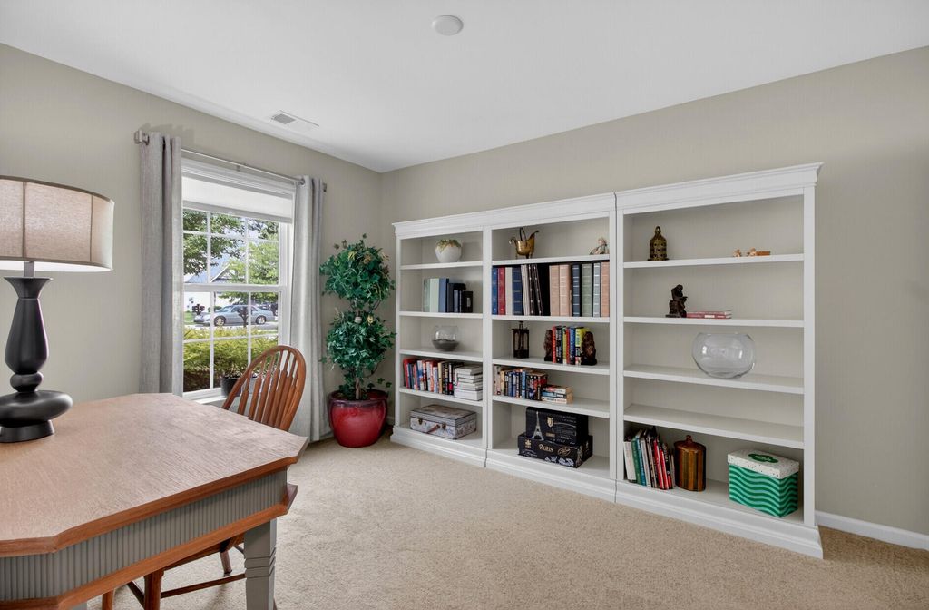 Image 21 of property listing at 225 Alpine Road, Summerville, SC 29485
