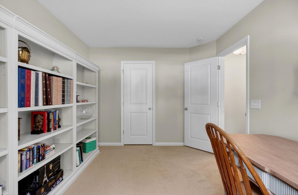 Image 22 of property listing at 225 Alpine Road, Summerville, SC 29485