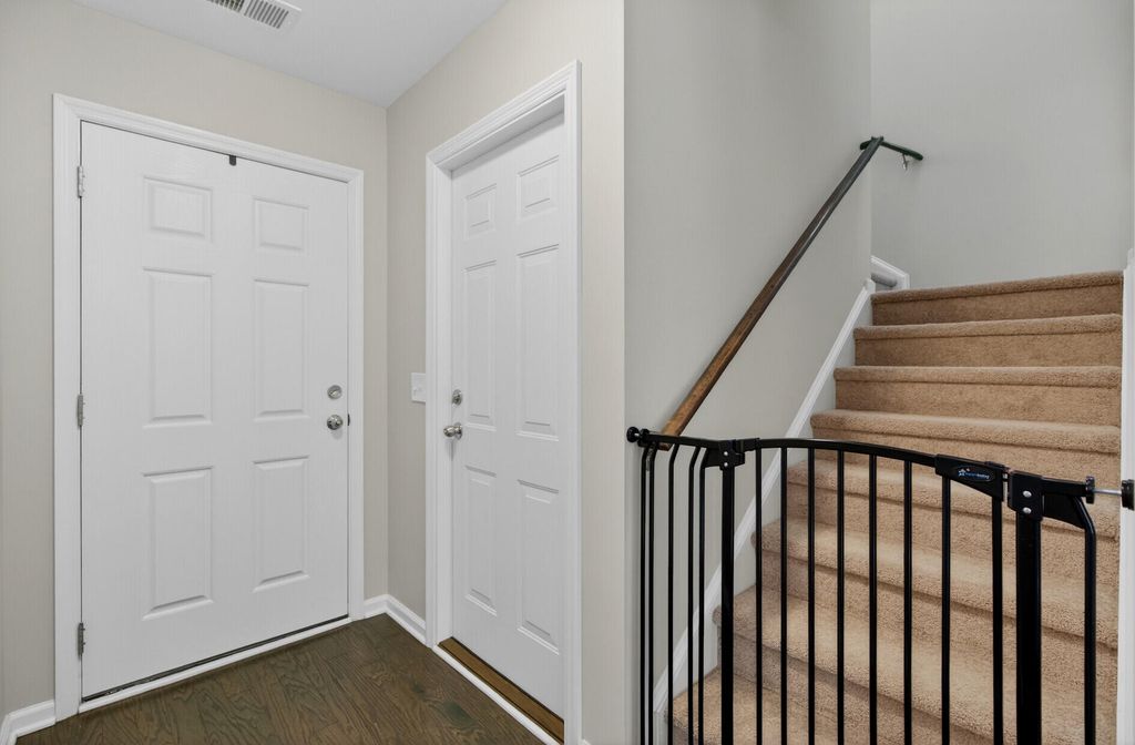 Image 25 of property listing at 225 Alpine Road, Summerville, SC 29485