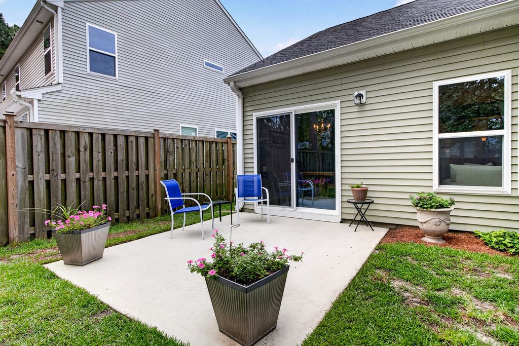 Image 28 of property listing at 225 Alpine Road, Summerville, SC 29485