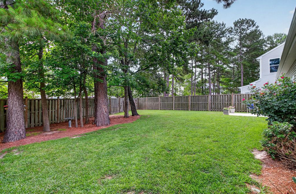 Image 31 of property listing at 225 Alpine Road, Summerville, SC 29485