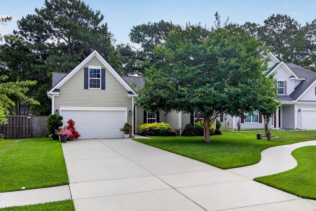 Image 34 of property listing at 225 Alpine Road, Summerville, SC 29485